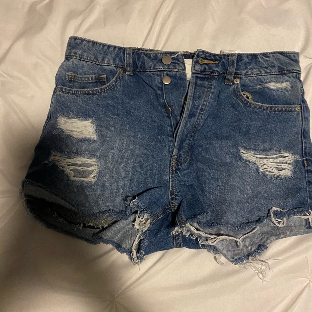 Ripped Jean shorts